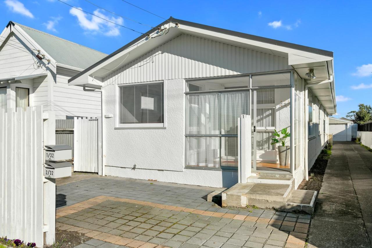 Coastal City Retreat - New Brighton Accommodation クライストチャーチ エクステリア 写真
