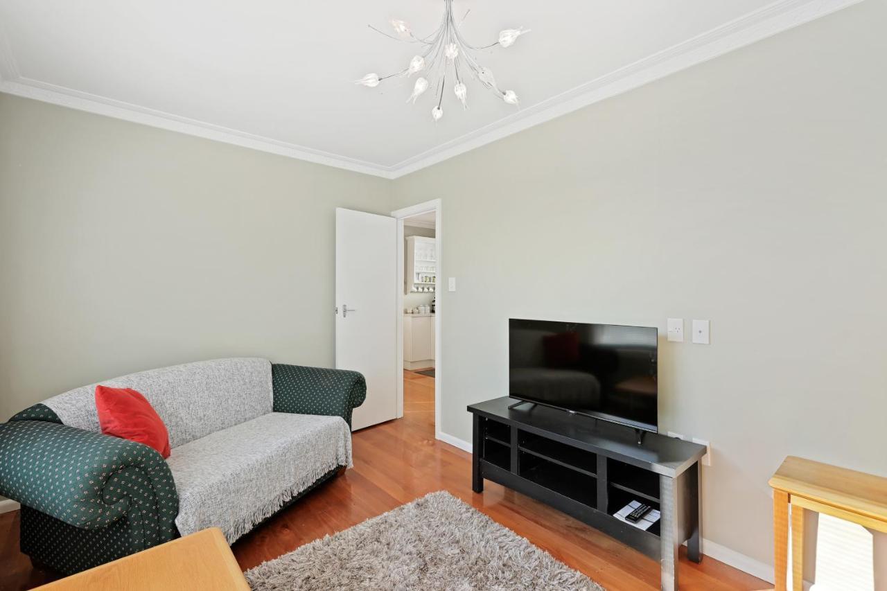 Coastal City Retreat - New Brighton Accommodation クライストチャーチ エクステリア 写真